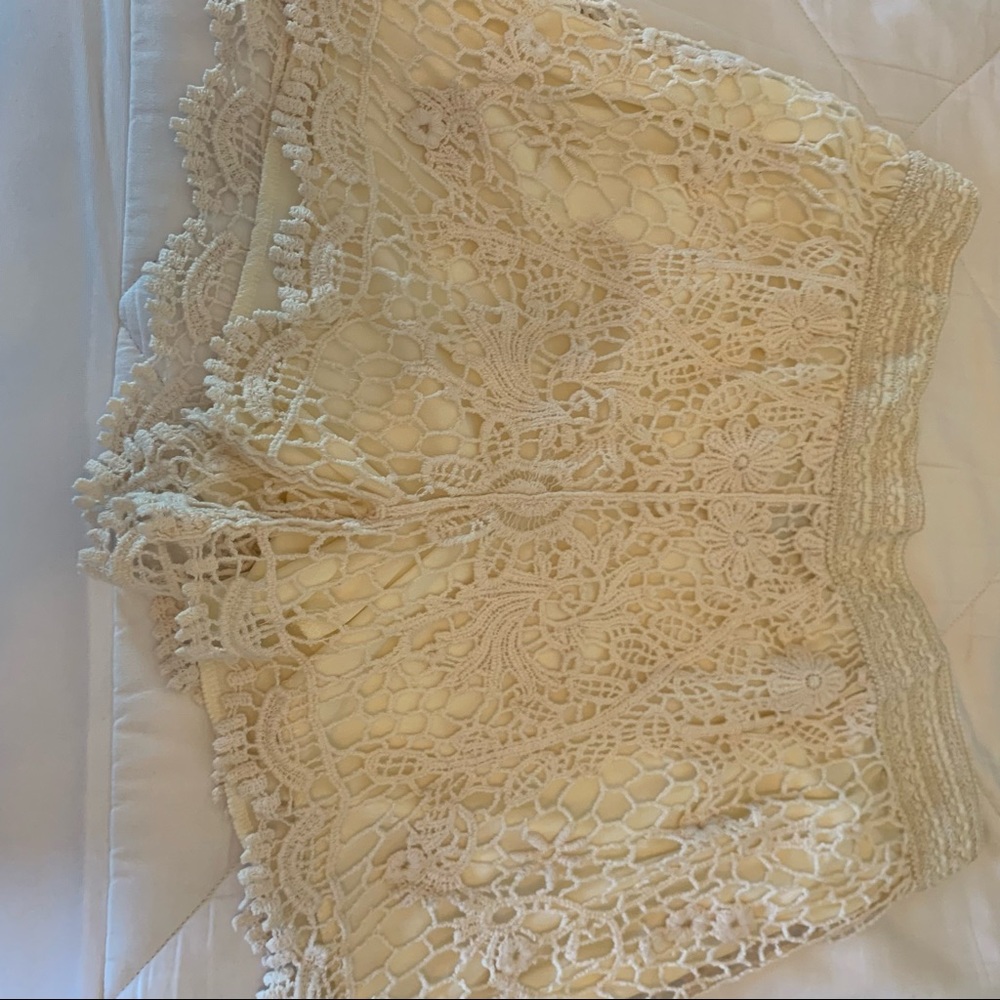 Crochet shorts cream boho size L with cream lining elastic waist gorgeous